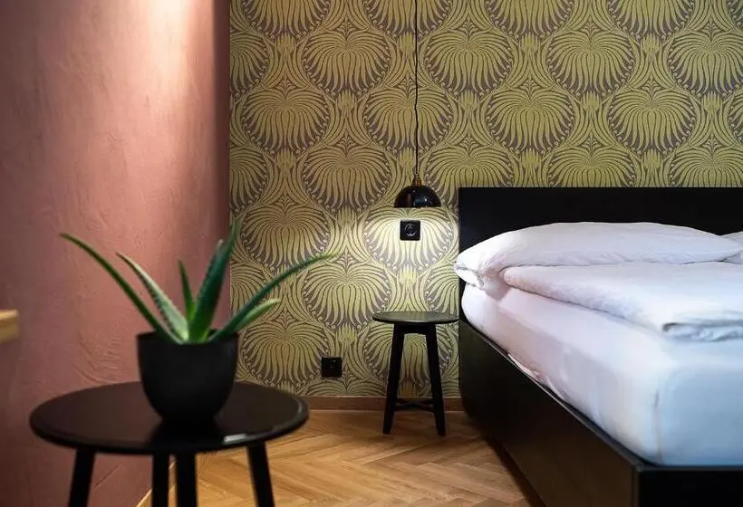 Standard Kolmen Hengen Huone, Adler Boutique