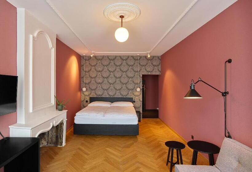 스위트, Adler Boutique