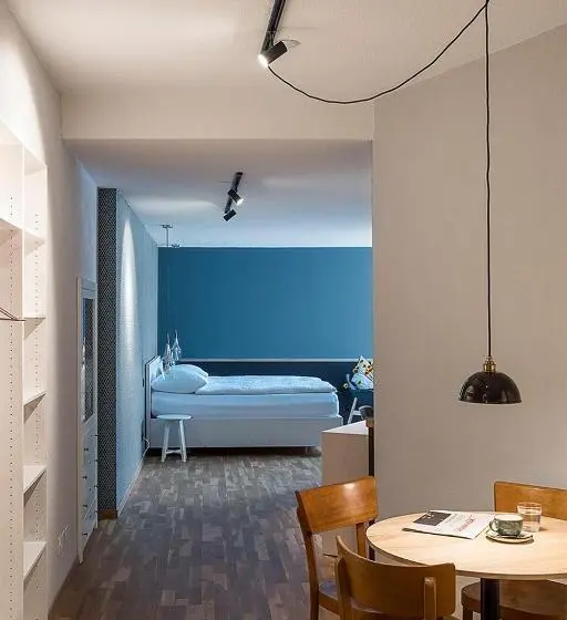 Deluxe-studio, Adler Boutique
