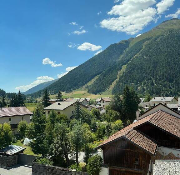 标准间, Adler Garni