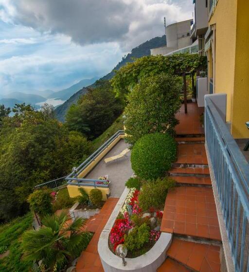 1 Bedroom Apartment Lake View, Al Ponte