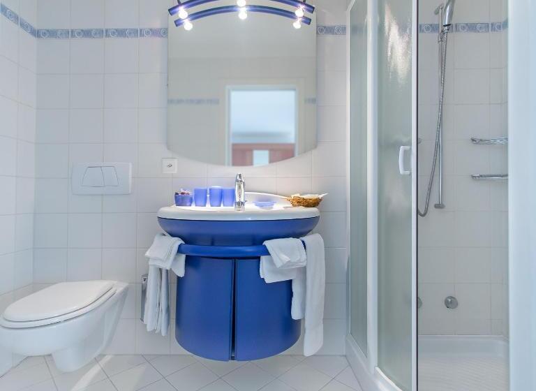 1 Bedroom Apartment Lake View, Al Ponte