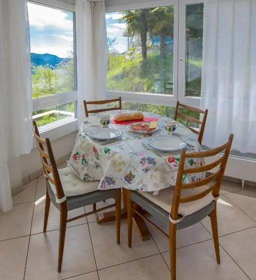 1 Bedroom Apartment Lake View, Al Ponte