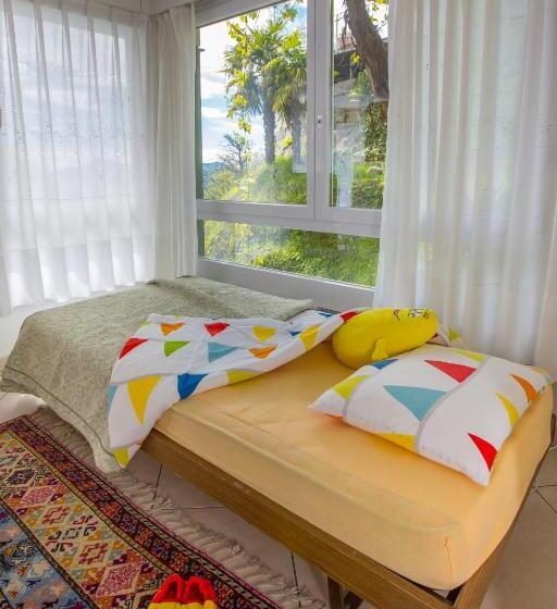 1 Bedroom Apartment Lake View, Al Ponte