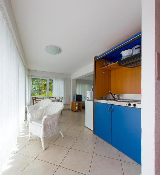 1 Bedroom Apartment Lake View, Al Ponte