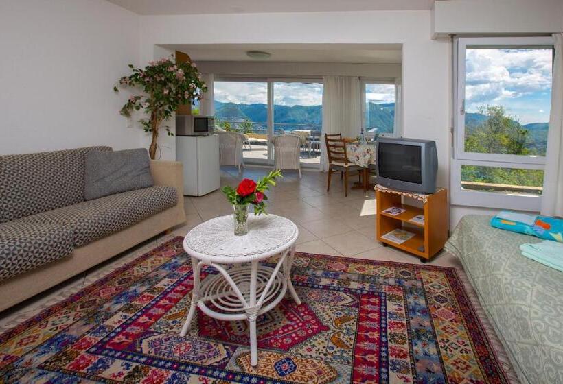 1 Bedroom Apartment Lake View, Al Ponte