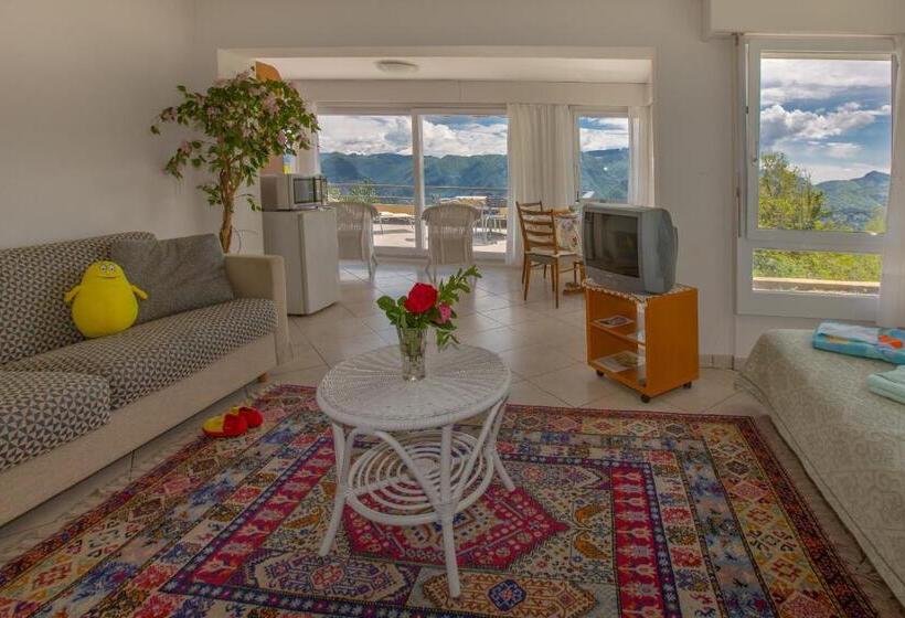 1 Bedroom Apartment Lake View, Al Ponte