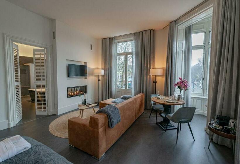 Люкс с Балконом, Bossche Suites Stationsweg