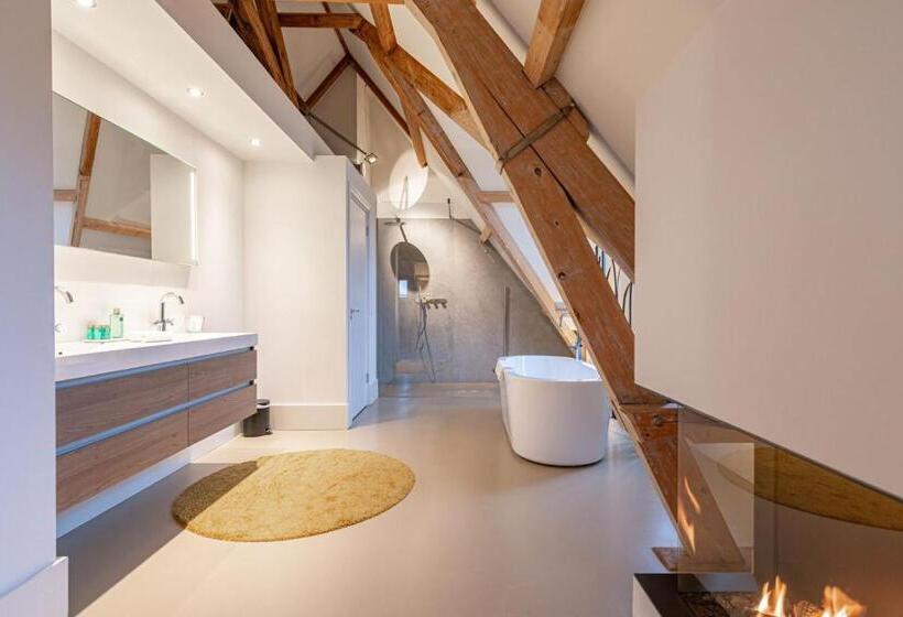 سوئیت با بالکن, Bossche Suites Stationsweg