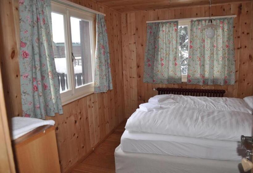 基本间, Chalet Speciale   Hostel