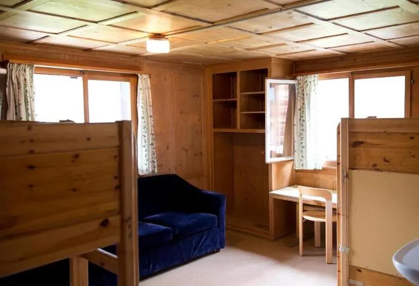 اتاق استاندارد چهارنفره با سرویس بهداشتی مشترک, Chalet Speciale   Hostel