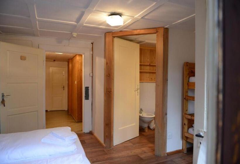 اتاق خانوادگی, Chalet Speciale   Hostel