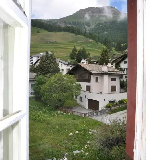 اتاق استاندارد سه تخته با سرویس بهداشتی مشترک, Chalet Speciale   Hostel
