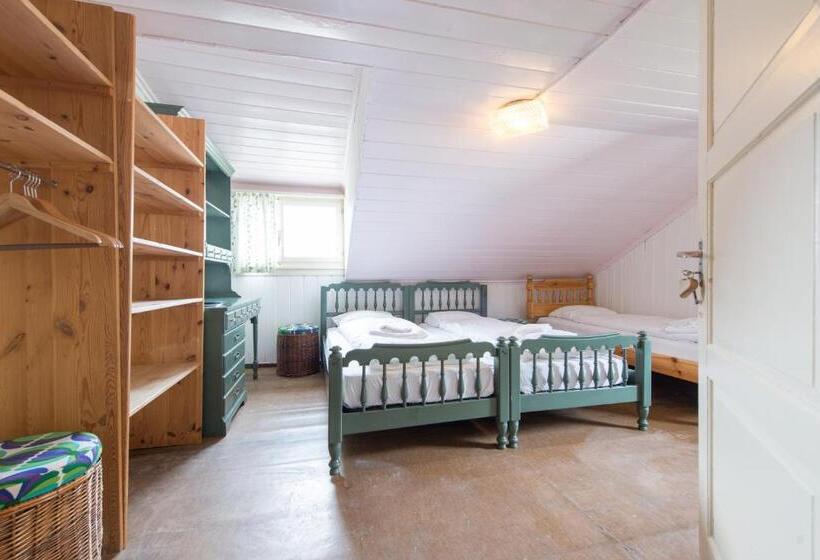 标准三人间共用浴室, Chalet Speciale   Hostel