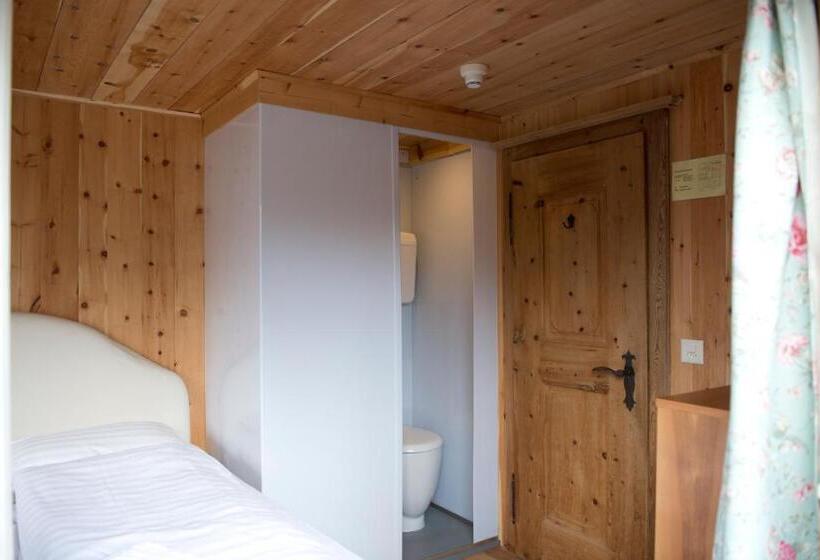 基本间, Chalet Speciale   Hostel