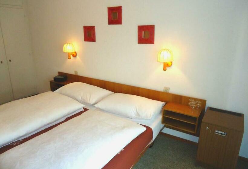 Номер Стандарт, De L'union