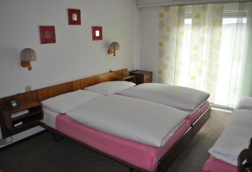 Номер Стандарт Трехместный, De L'union