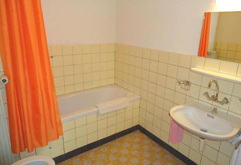 Номер Стандарт Трехместный, De L'union