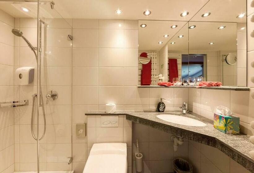 高级大房间, Gspan