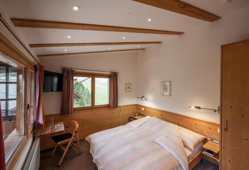 高级大房间, Gspan