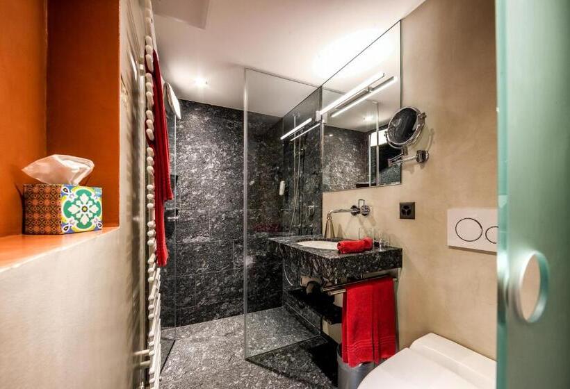 高级大房间, Gspan