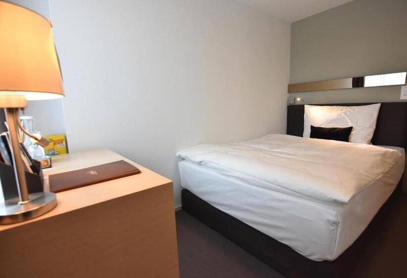 غرفة قياسية فردية, Juckers Boutique