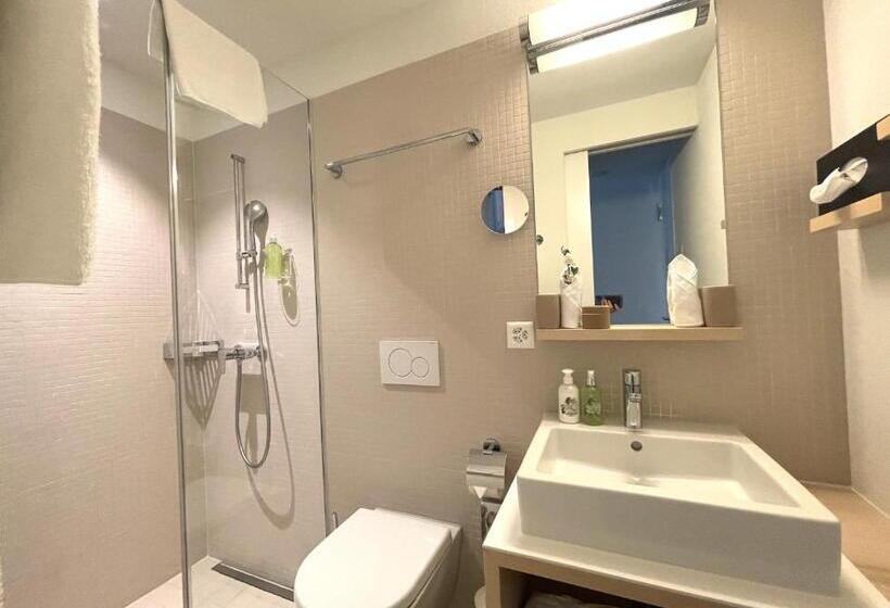 غرفة قياسية مطلّة علي الحديقة, Juckers Boutique