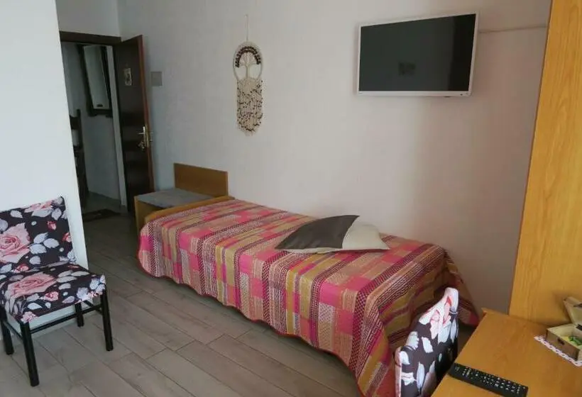 Standard Kolmen Hengen Huone, L Union B&b Chambres D Hôtes