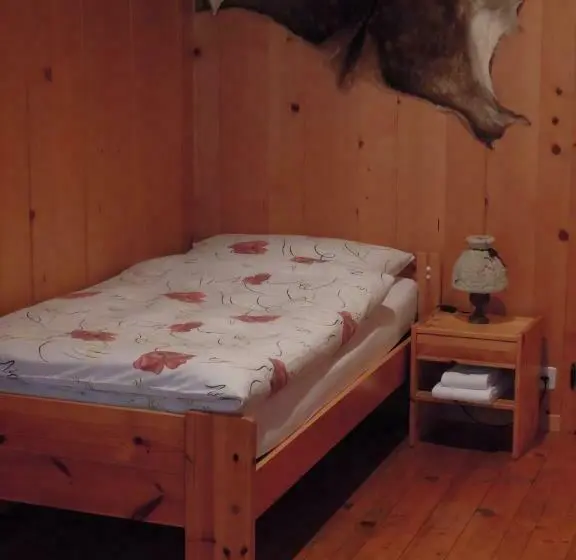 Standard Kolmen Hengen Huone, Landgasthof Tännler