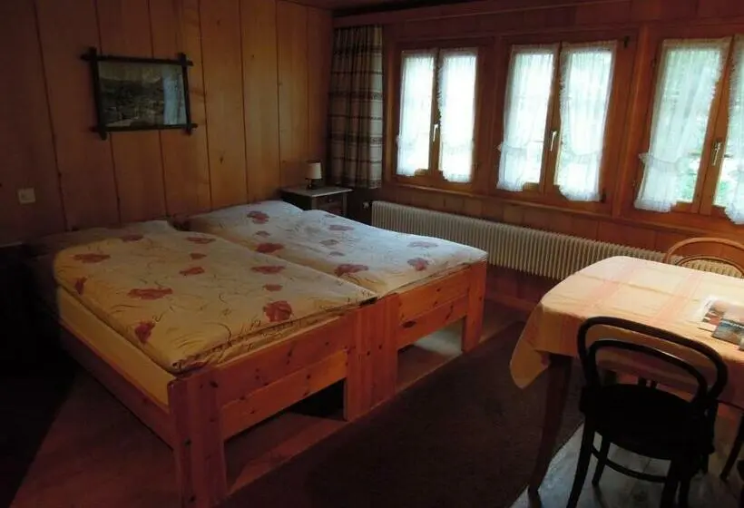 Standard Kolmen Hengen Huone, Landgasthof Tännler