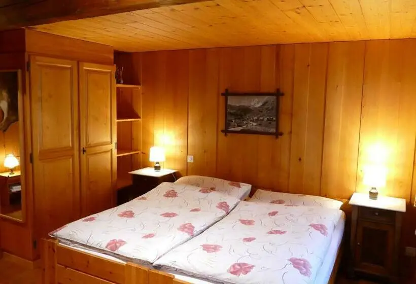 Standard Kolmen Hengen Huone, Landgasthof Tännler