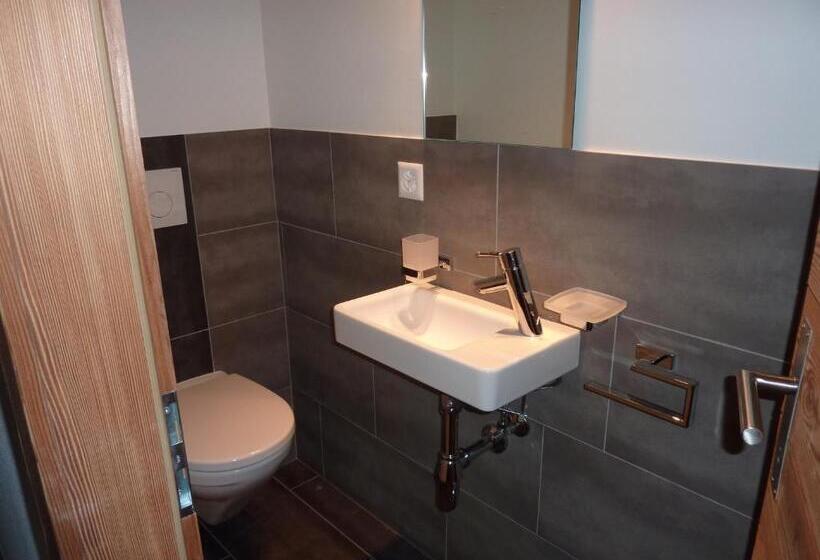 شقة غرفتين, Mont.lac