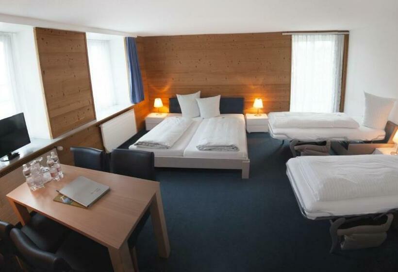 ファミリールーム, Restaurant Bellevue