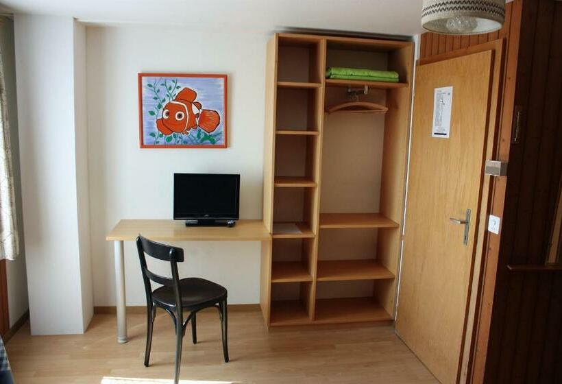 חדר סטנדרט, Restaurant Koi Gartenteich