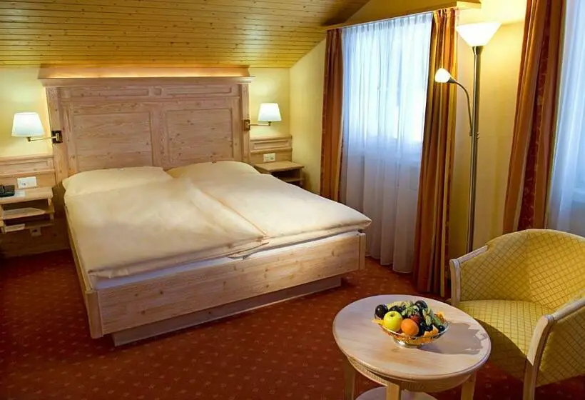 Standard-huone Puutarhanäkymä, Restaurant Waldhaus