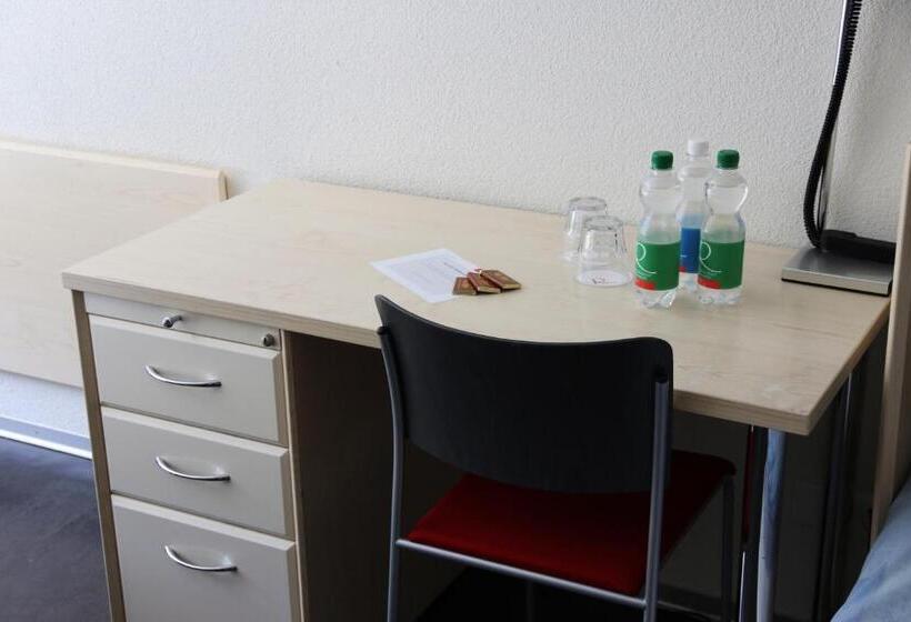 Quarto Triplo Estandar, Richemont