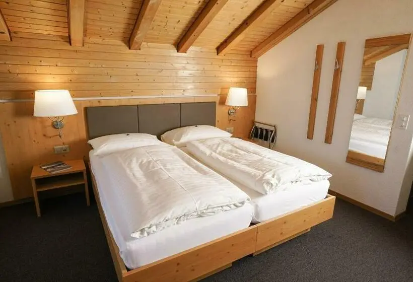 Standardzimmer, Sarazena