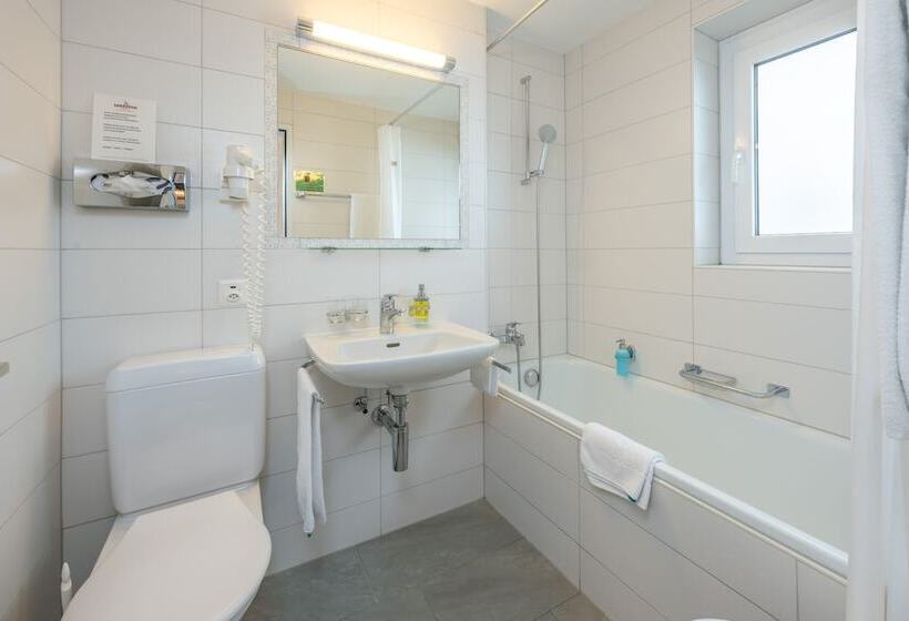 اتاق استاندارد یک نفره, Sarazena