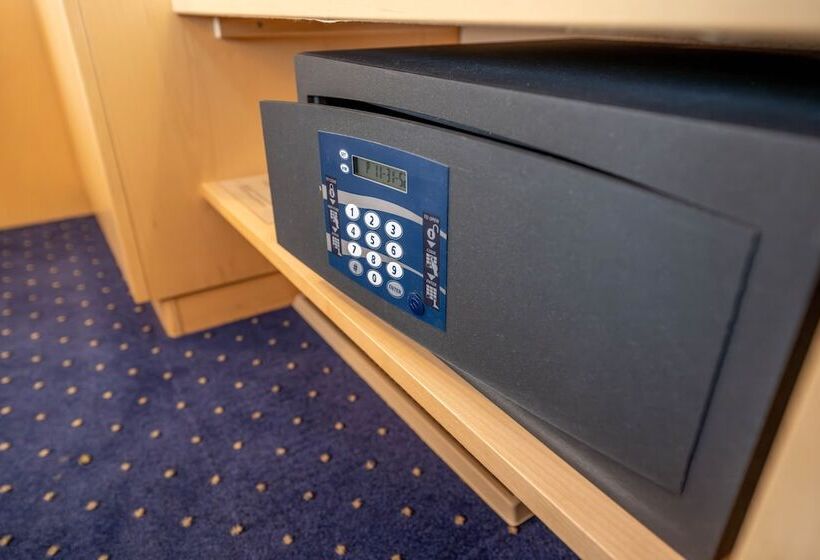 اتاق استاندارد یک نفره, Sarazena