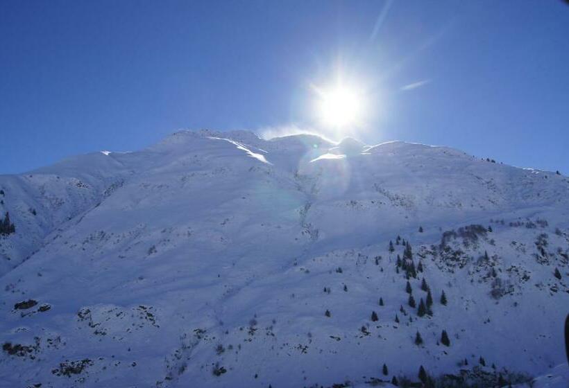 Standard Værelse, Soliva