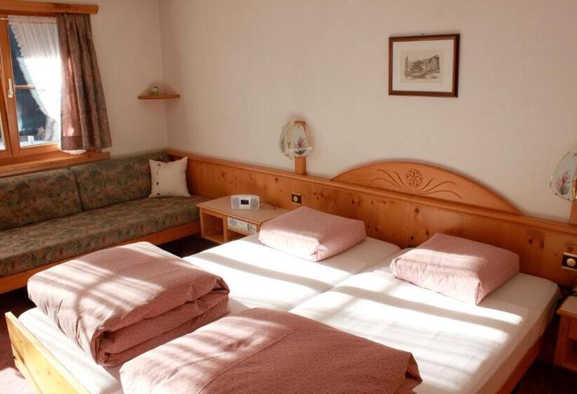 Standard Værelse, Soliva