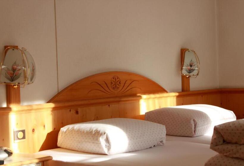 Standard Værelse, Soliva