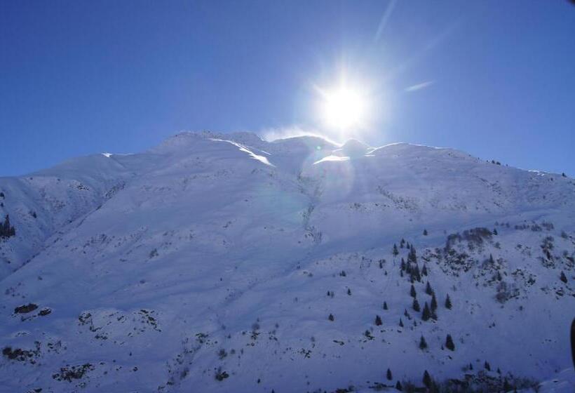 Budget Værelse, Soliva