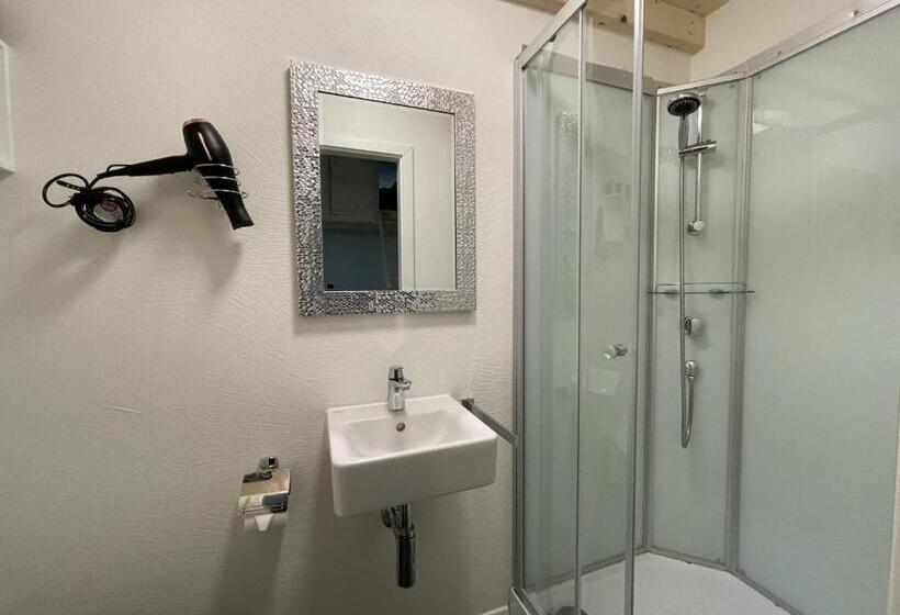 חדר סופריור, Sternen