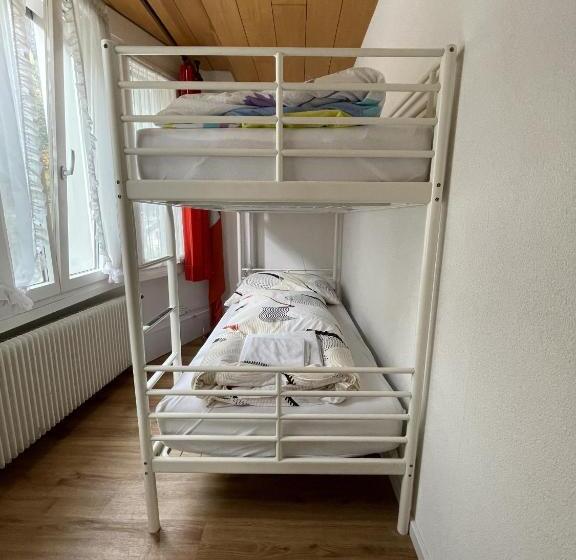 חדר סטנדרט לארבעה, Sternen