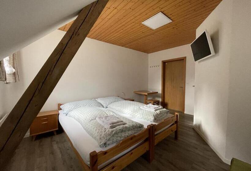 חדר סטנדרט לארבעה, Sternen