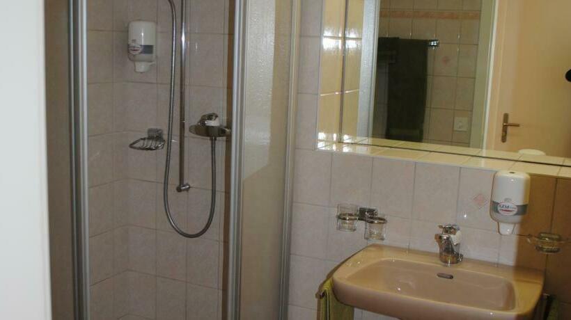 חדר סטנדרט, Motel   Hôtel La Poularde