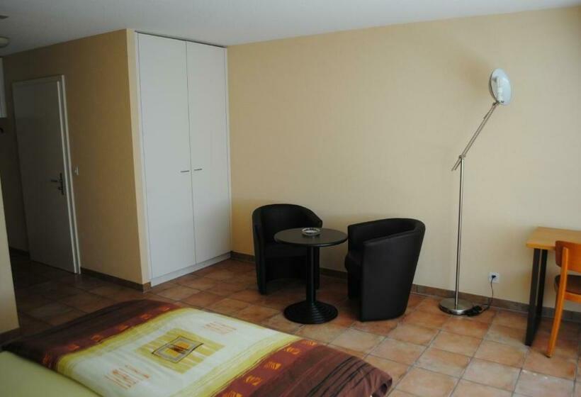اتاق استاندارد, Motel   Hôtel La Poularde