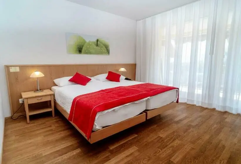 Standard-huone Parveke Puutarhanäkymä, Parkhotel Emmaus Casa Del Sole