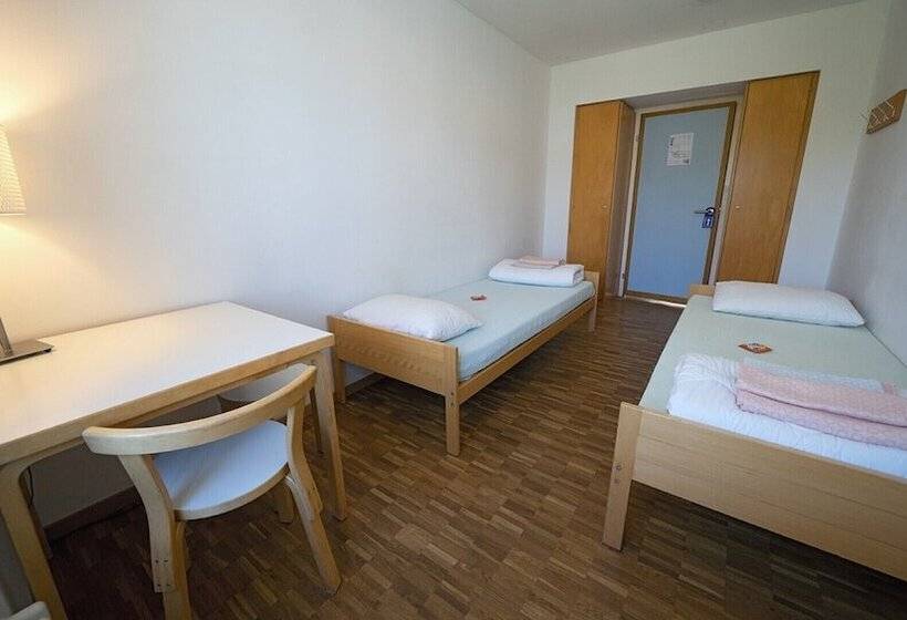 اتاق استاندارد با سرویس بهداشتی مشترک, Richterswil Youth Hostel